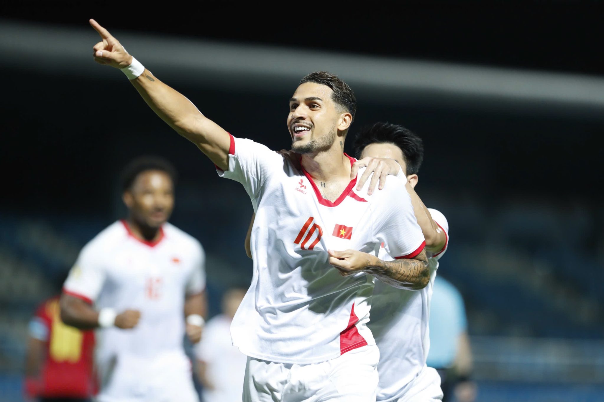 OK9 - Đỗ Hoàng Hên và giấc mơ vàng ASEAN Cup 1 OK9 - Đỗ Hoàng Hên và giấc mơ vàng ASEAN Cup